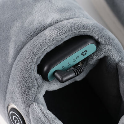 Grijze usb elektrische voetverwarmer 110V instelbare temperatuurinstellingen waardoor aangepaste warmte voor maximaal comfort tijdens